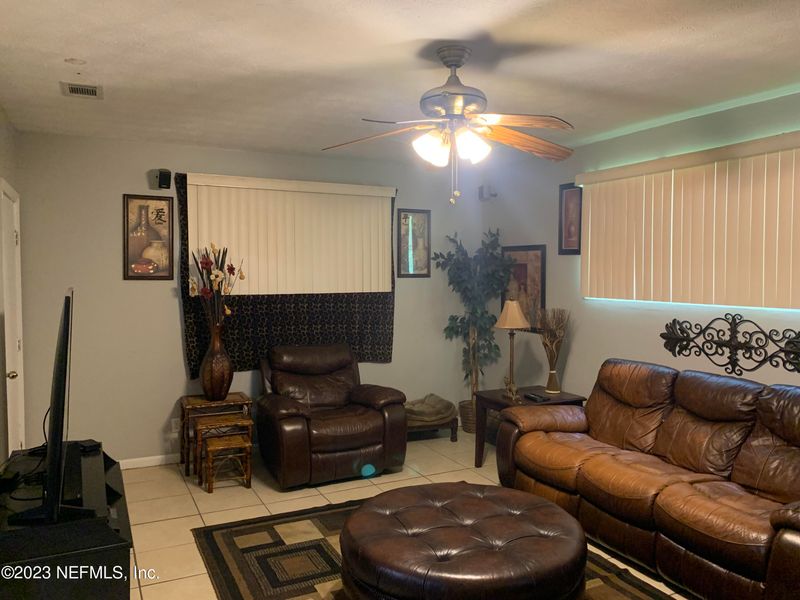 5123 Grann Lloyd Dr, Jacksonville, FL 32209