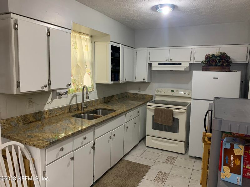 5123 Grann Lloyd Dr, Jacksonville, FL 32209