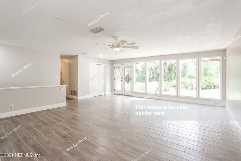 5140 River Bluff Ln, Jacksonville, FL 32211