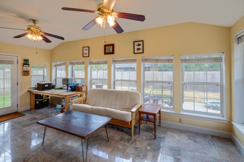 5157 Breezeway Ct, Jacksonville, FL 32258