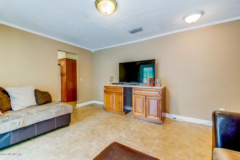 5157 Clarendon Rd, Jacksonville, FL 32205