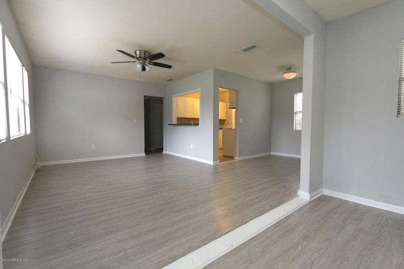 516 Laurina St, Jacksonville, FL 32216