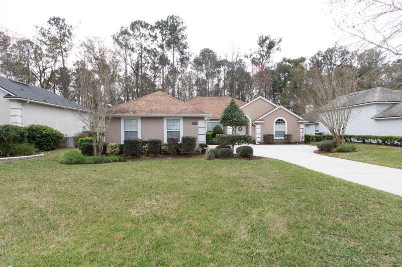 517 Oakmont Dr, Orange Park, FL 32073
