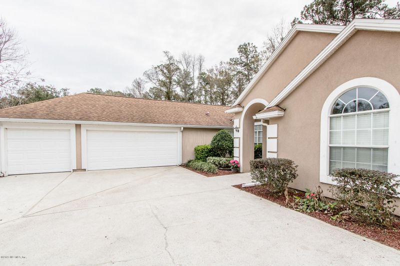 517 Oakmont Dr, Orange Park, FL 32073