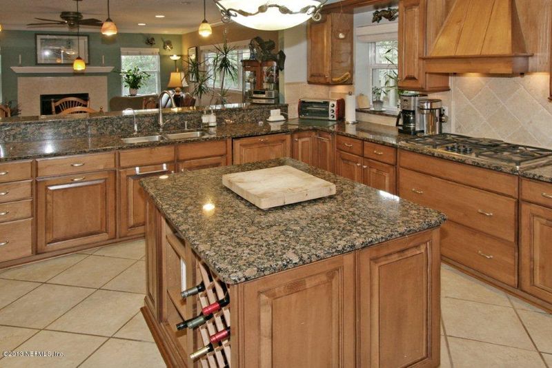 52 36th Ave S, Jacksonville Beach, FL 32250