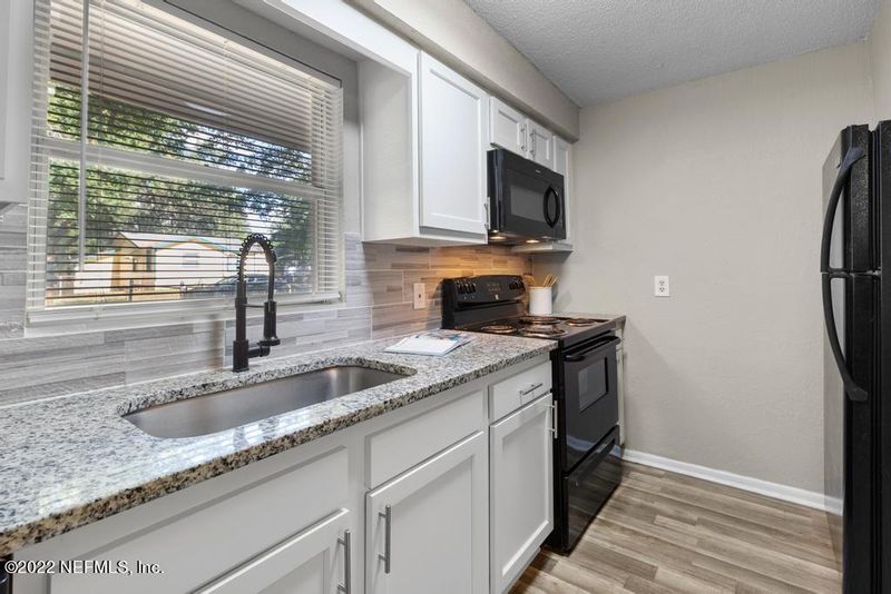 520 E 56th St, Jacksonville, FL 32208