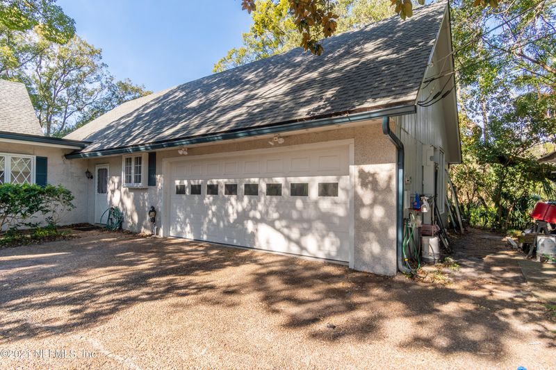 5200 Golf Course Dr, Jacksonville, FL 32277