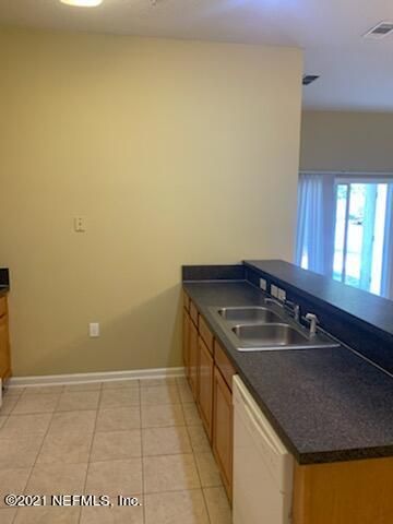 5200 Playpen Dr #3, Jacksonville, FL 32210