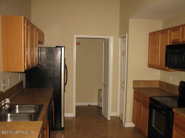 5200 Playpen Dr #4, Jacksonville, FL 32210