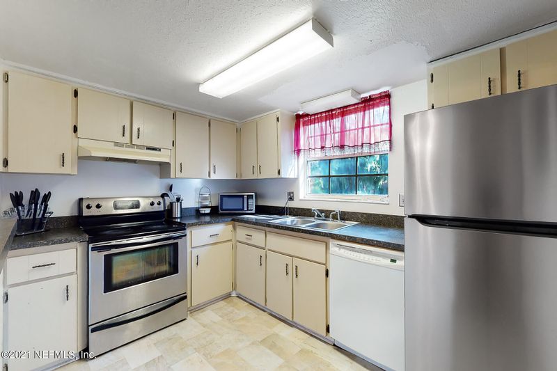 5201 Atlantic Blvd #1, Jacksonville, FL 32207