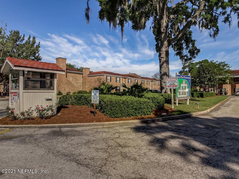 5201 Atlantic Blvd #15, Jacksonville, FL 32207