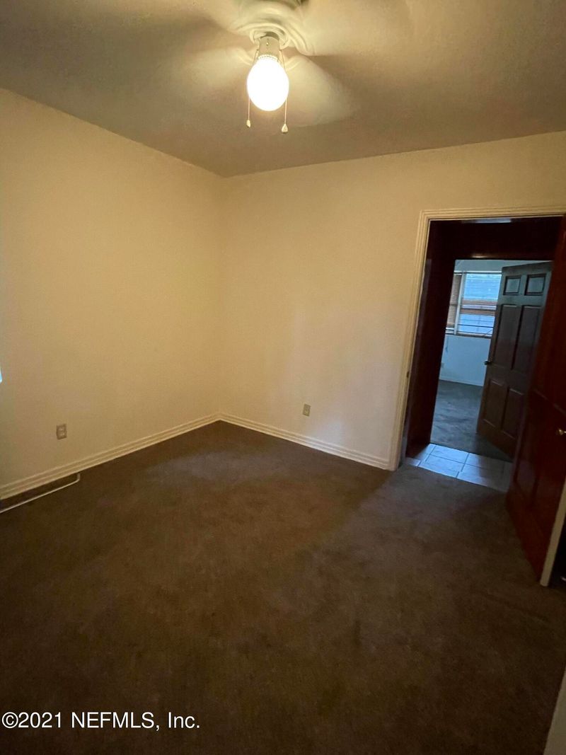 5201 Janice Cir S, Jacksonville, FL 32210