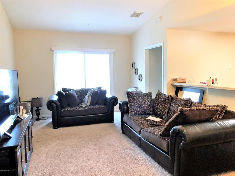 5201 Playpen Dr #8-13, Jacksonville, FL 32210