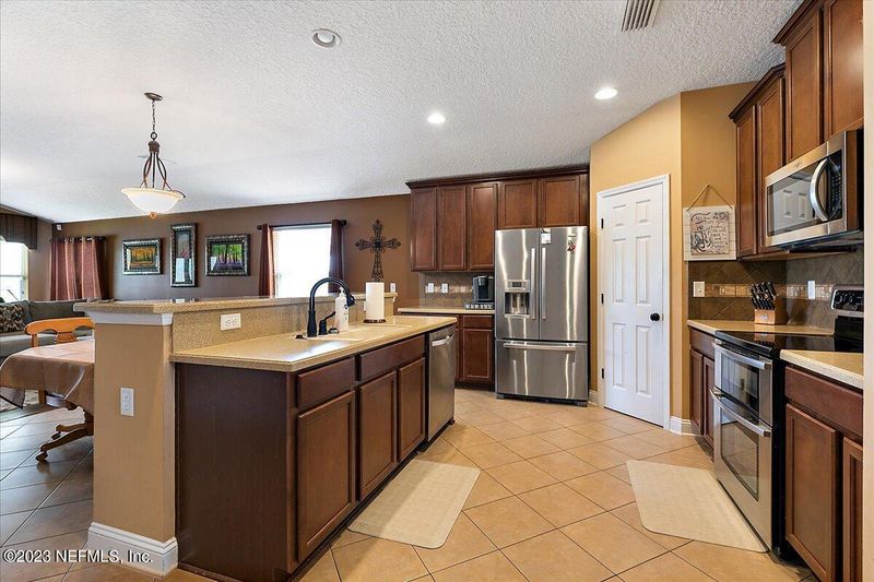 521 Casa Sevilla Ave, St Augustine, FL 32092