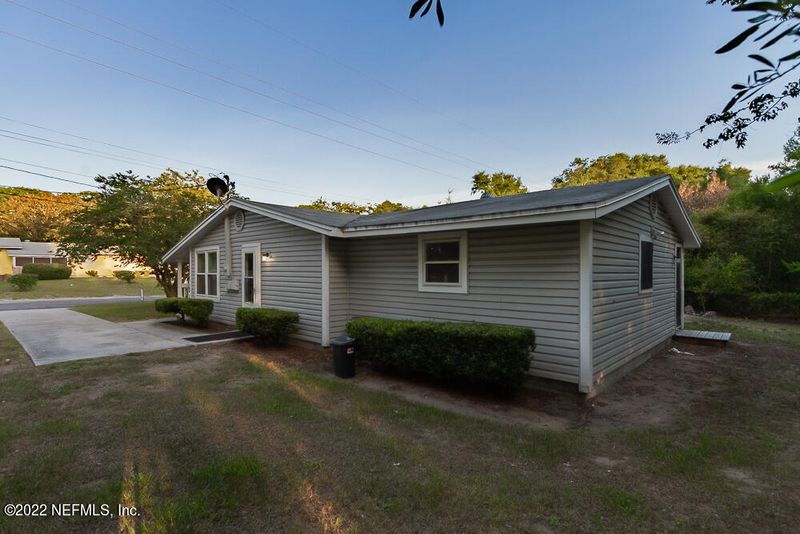 521 N 11th St, Fernandina Beach, FL 32034