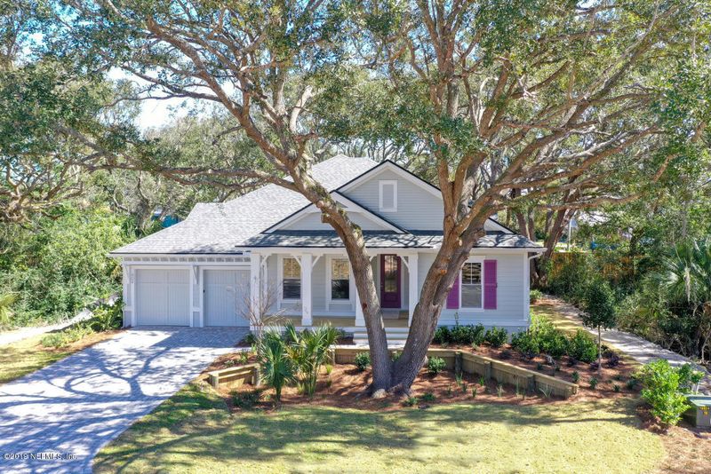 522 Ridgeway Rd, St Augustine Beach, FL 32080