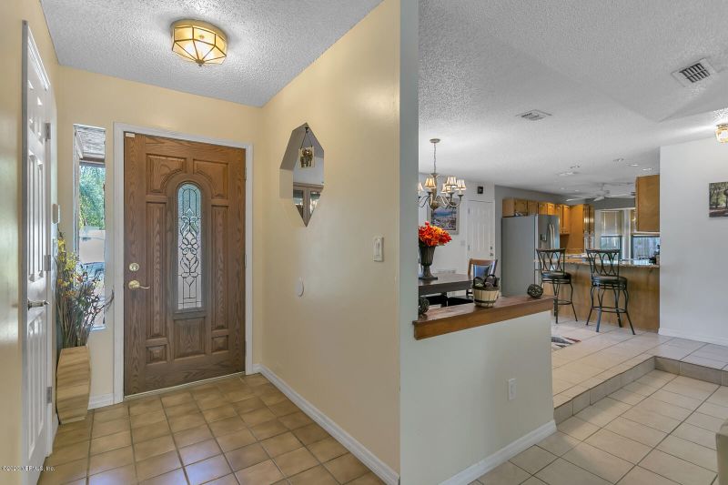 5223 Floral Bluff Rd, Jacksonville, FL 32211