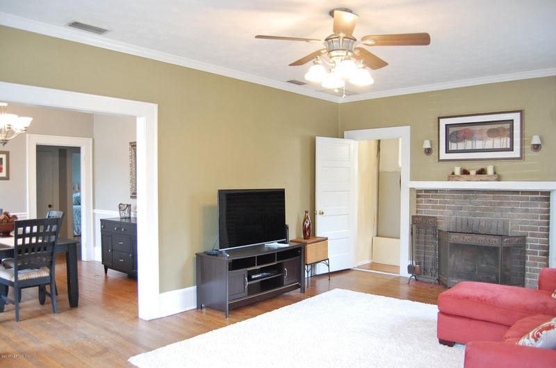 5225 Colonial Ave, Jacksonville, FL 32210