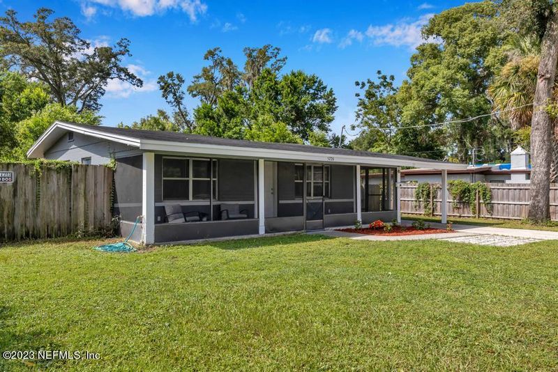 5226 River Forest Dr, Jacksonville, FL 32211