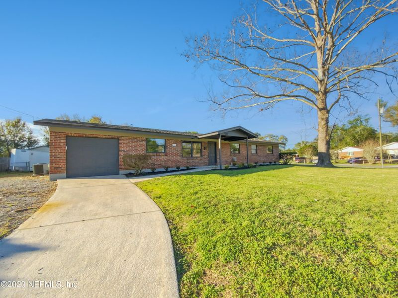 524 Coppitt Dr S, Orange Park, FL 32073