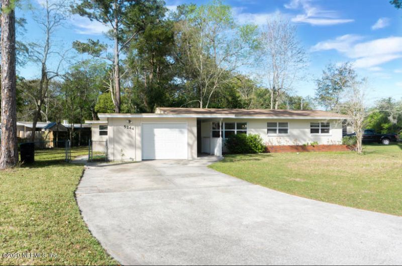 5244 Damascus Rd S, Jacksonville, FL 32207
