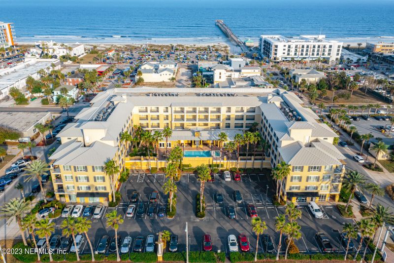 525 3rd St N #203, Jacksonville Beach, FL 32250