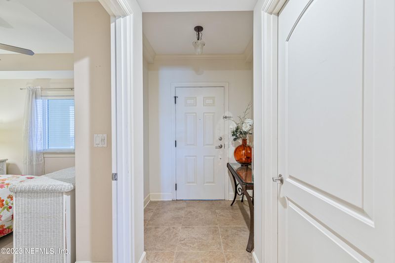 525 N 3rd St #208, Jacksonville Beach, FL 32250