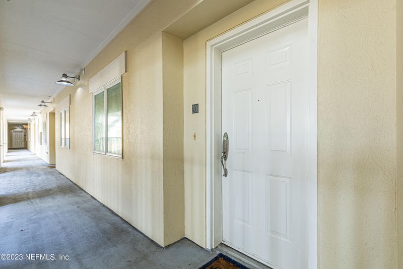 525 N 3rd St #208, Jacksonville Beach, FL 32250