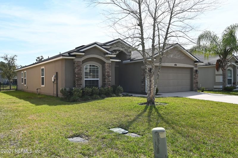 525 S Aberdeenshire Dr, St Johns, FL 32259