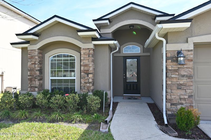 525 S Aberdeenshire Dr, St Johns, FL 32259