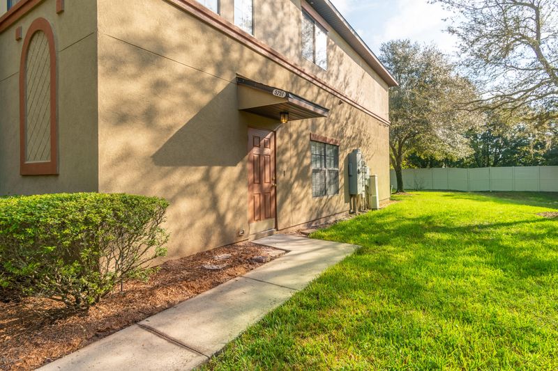 5251 Brighton Park Ln, Jacksonville, FL 32210
