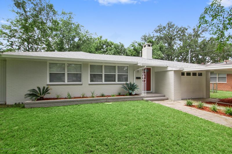 5258 Emory Cir, Jacksonville, FL 32207