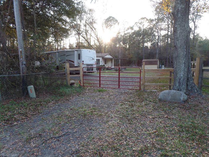 5258 Nathan Hale Rd, Jacksonville, FL 32221