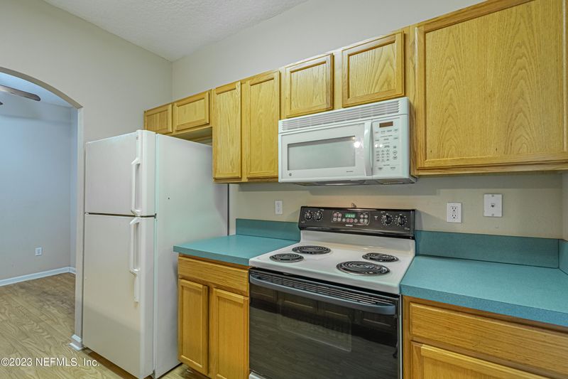 5260 Collins Rd #405, Jacksonville, FL 32244