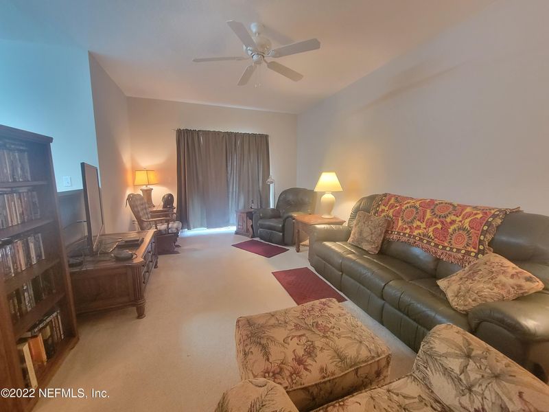 5260 Collins Rd #605, Jacksonville, FL 32244