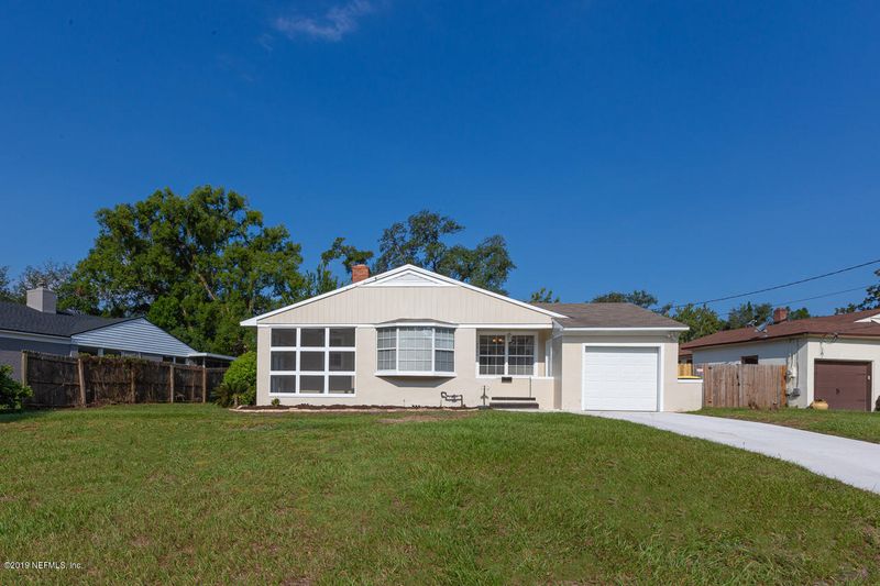 5260 Vassar Rd, Jacksonville, FL 32207