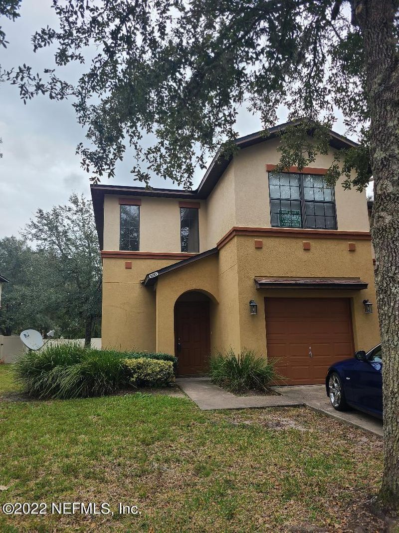 5261 Brighton Park Ln, Jacksonville, FL 32210