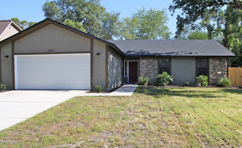 5263 Cluster Oaks Ct, Jacksonville, FL 32258
