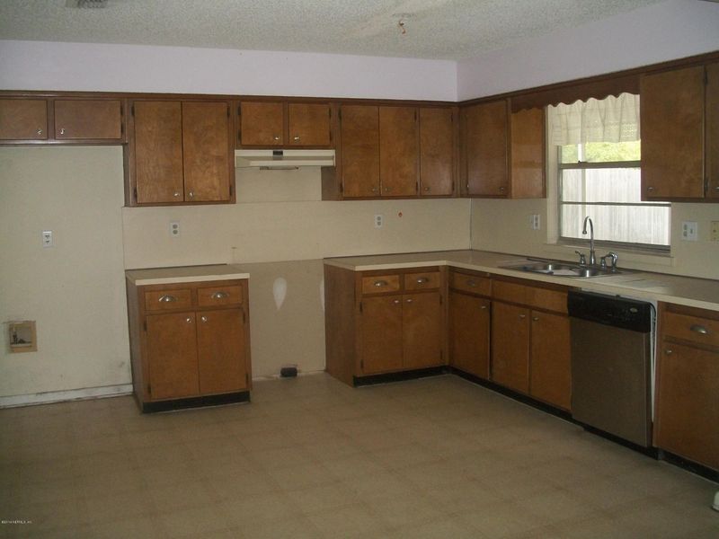 5266 Clarendon Rd, Jacksonville, FL 32205