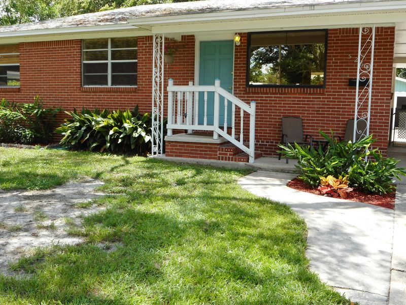 5268 Quan Dr, Jacksonville, FL 32205