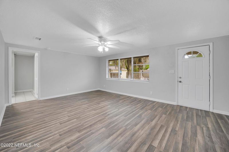 5270 Collins Rd, Jacksonville, FL 32244