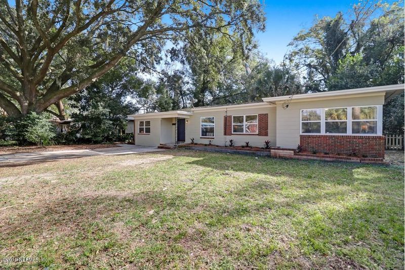 5270 Magnolia Cir N, Jacksonville, FL 32211