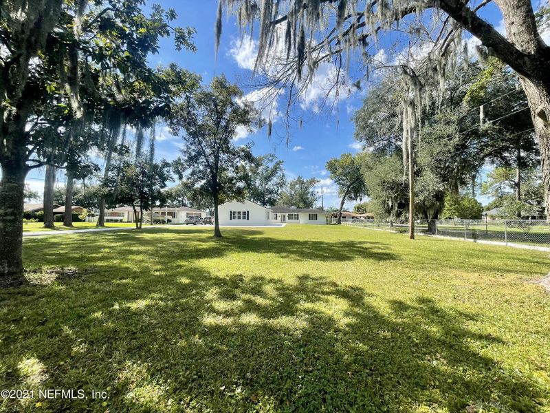 528 Broward Rd, Jacksonville, FL 32218