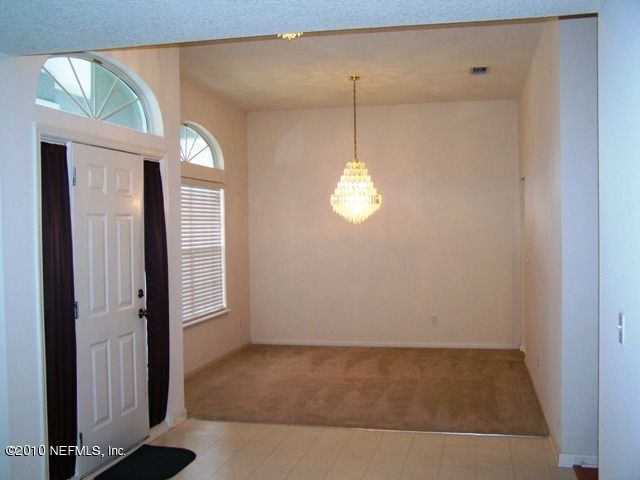 528 Grand Parke Dr, St Johns, FL 32259