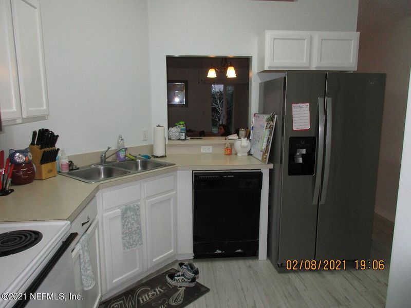 53 W 10th St, Atlantic Beach, FL 32233