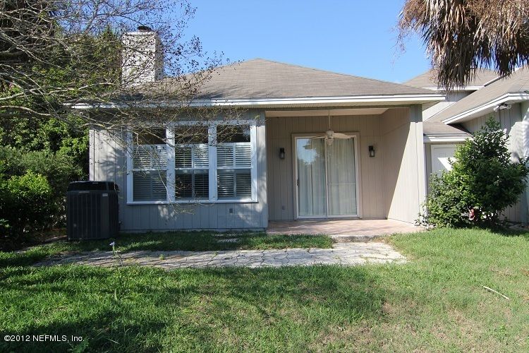 530 Selva Lakes Cir, Atlantic Beach, FL 32233