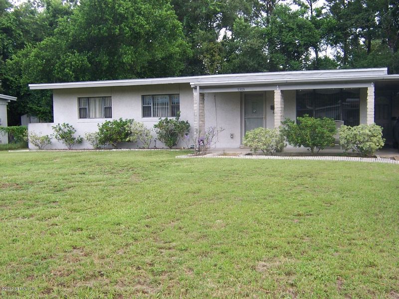 5303 Keystone Dr N, Jacksonville, FL 32207