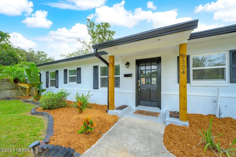 5304 River Forest Dr, Jacksonville, FL 32211