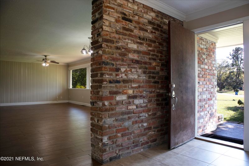5305 Cresta Way, Jacksonville, FL 32211