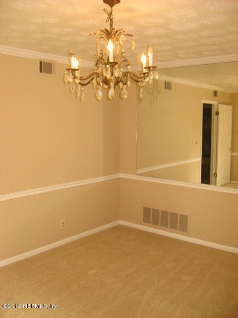 5305 Golf Course Dr, Jacksonville, FL 32277